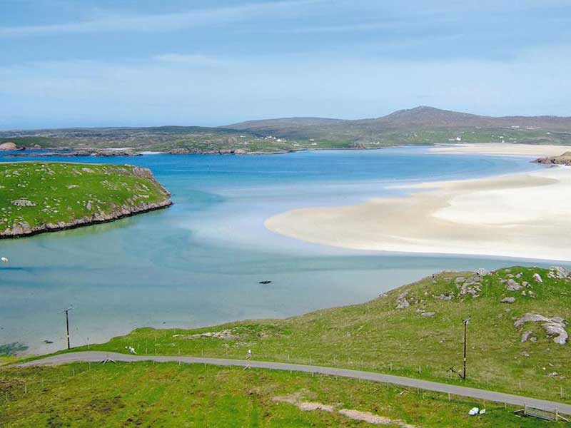 Beach_Bay_Cottage_Uig_bay_Lewis_beach-PS